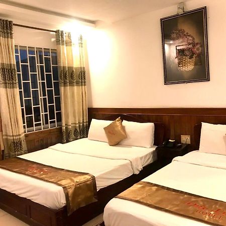 Duc Loc 2 Hotel Hue Bagian luar foto