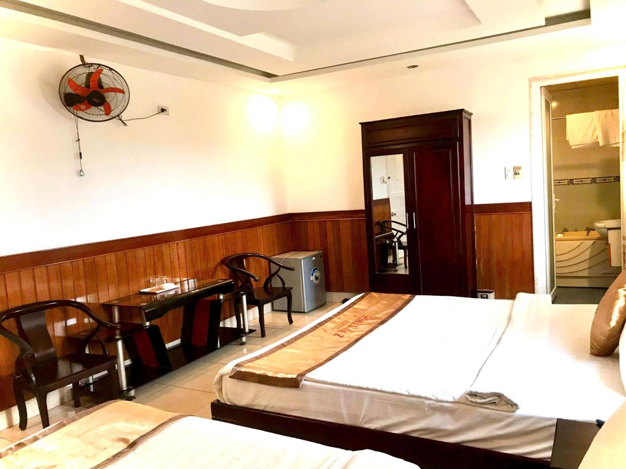 Duc Loc 2 Hotel Hue Bagian luar foto